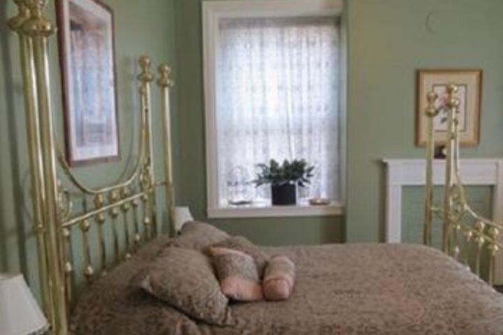 Stoltzfus Bed & Breakfast
