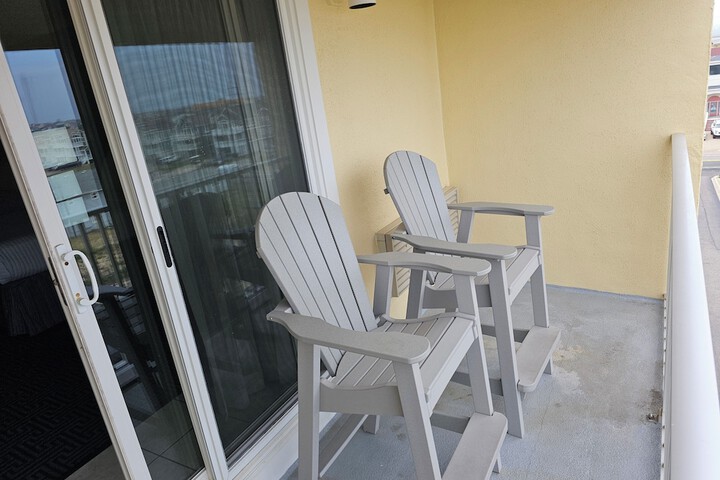 Surf Side Hotel