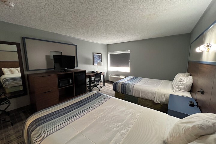 Room 17 of 36