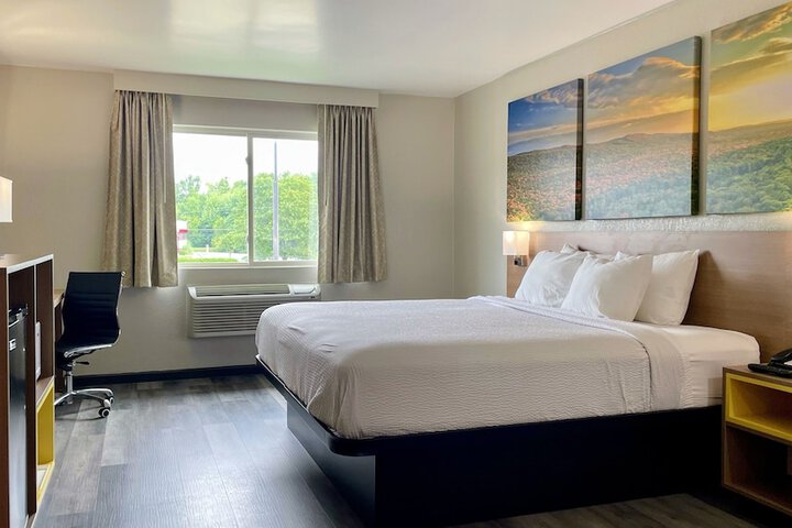 Room 9 of 29