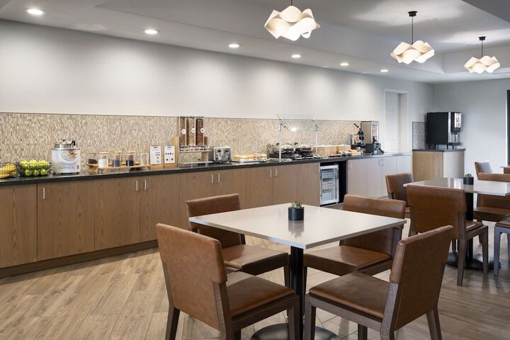 Fairfield by Marriott Inn & Suites Fresno River Park