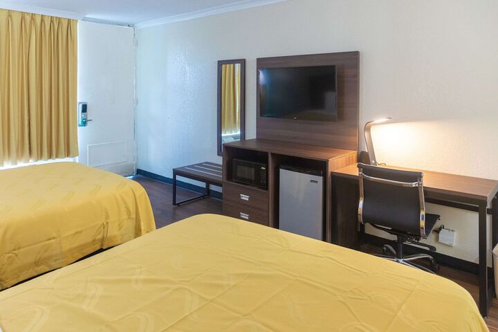 Room 46 of 84