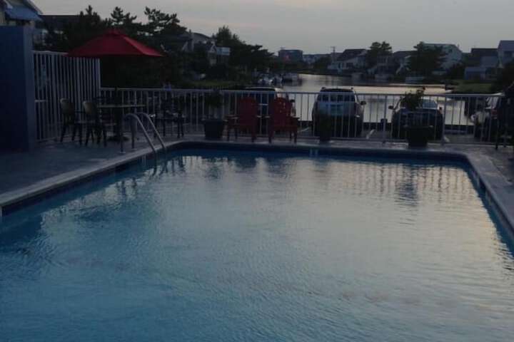 Fenwick Islander Motel