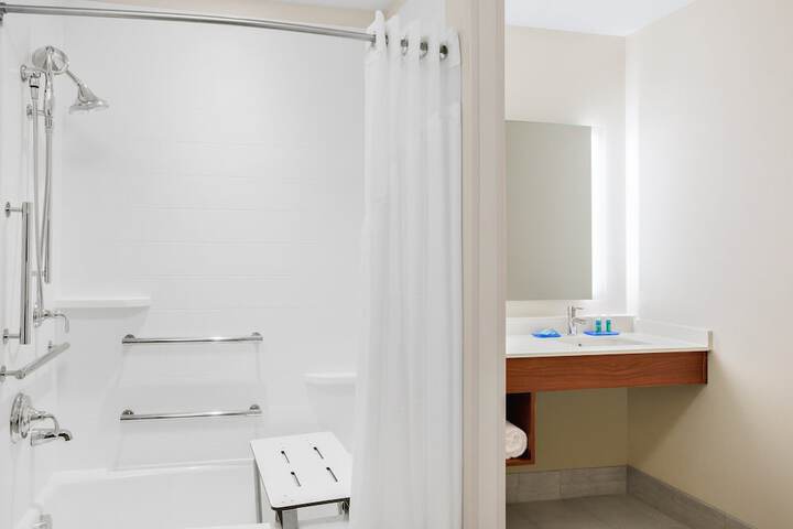 Holiday Inn Express and Suites Union Gap- Yakima Area by IHG