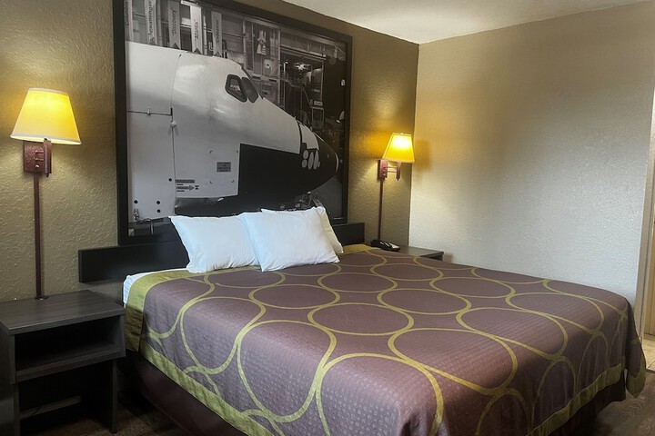 Room 25 of 35