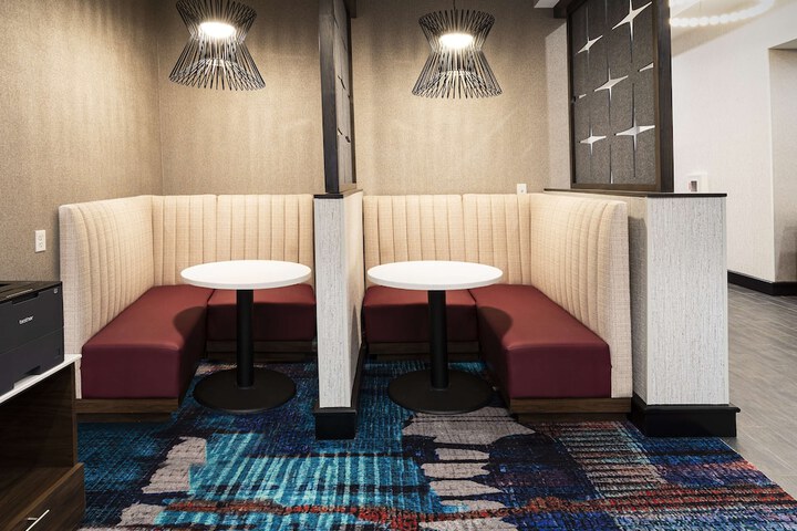 Hampton Inn & Suites Raleigh Downtown