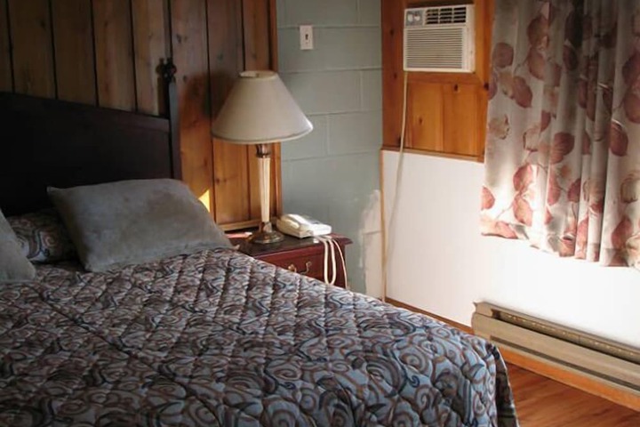 Room 17 of 48