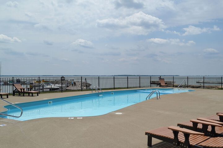 Pool 9 of 33