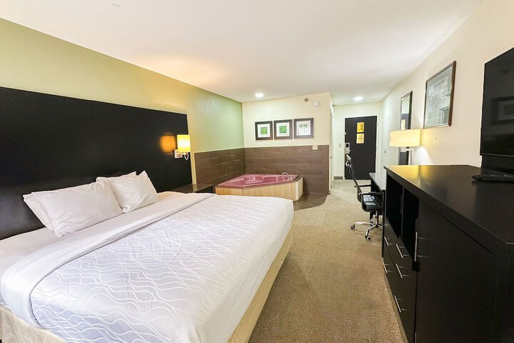 OYO Hotel Rome West GA