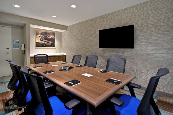 Home2 Suites by Hilton Wichita Downtown Delano