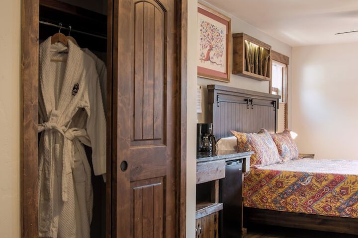 Clear Creek Inn