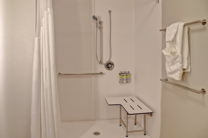 Holiday Inn Express & Suites Ottawa by IHG