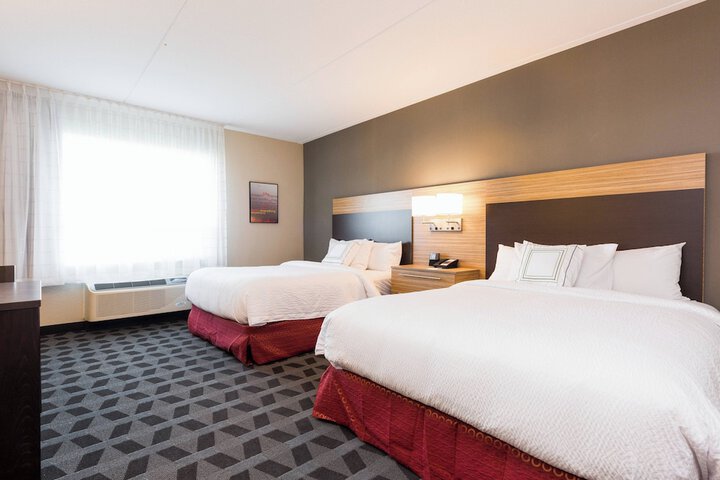 Room 14 of 33