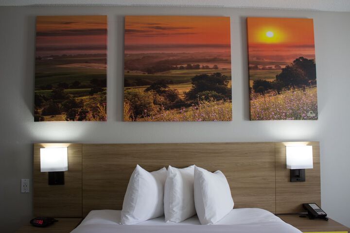 Days Inn by Wyndham Colby