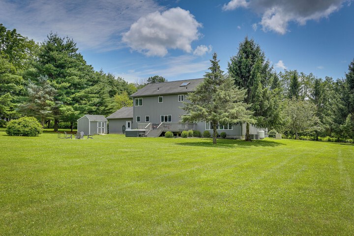 Warwick Vacation Rental w / Private Yard & Fire Pit