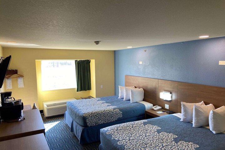Room 15 of 18