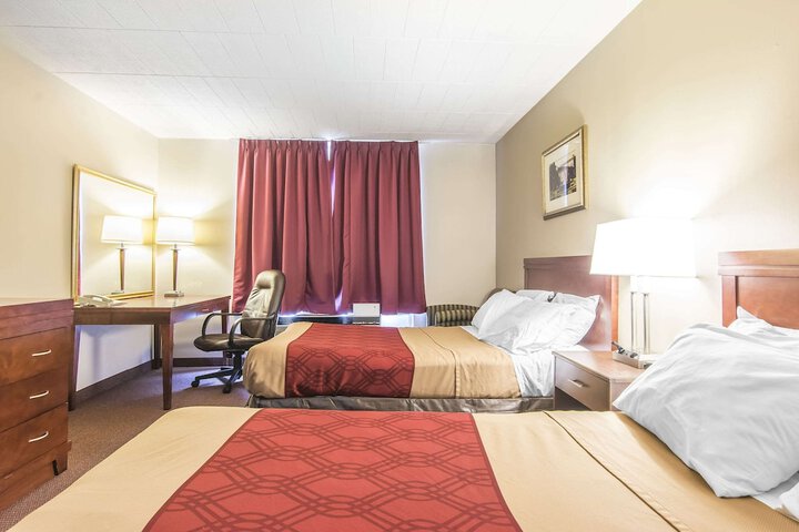 Room 12 of 37