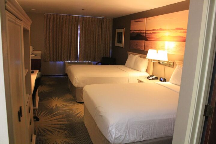 Room 17 of 39