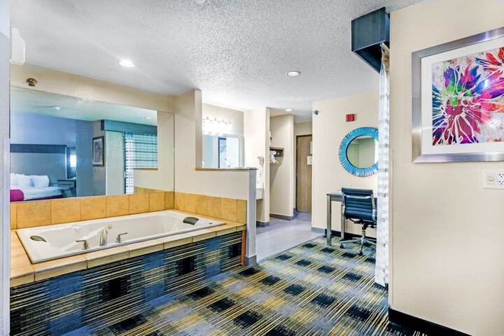 Room 12 of 30
