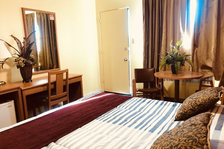 Room 18 of 31
