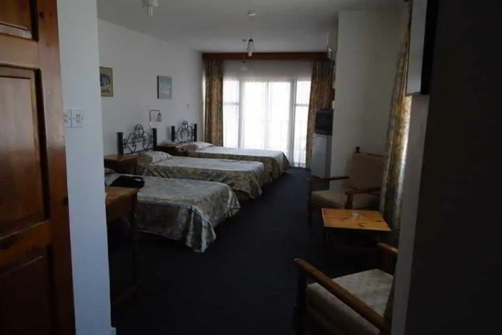 Harbour Scene Hotel