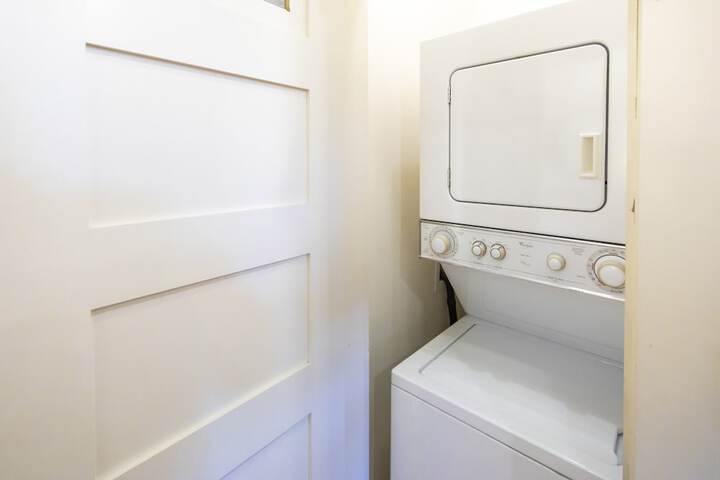 Room 105 of 169