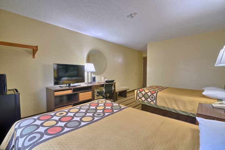 Room 51 of 66