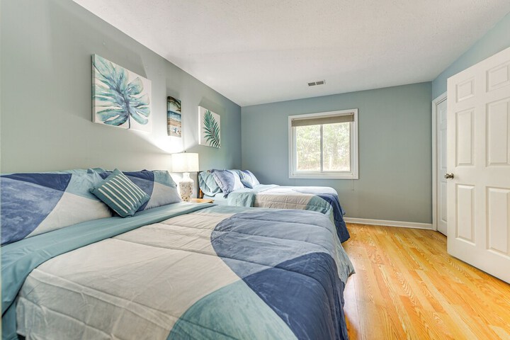 7 Mi to North Myrtle Beach: Condo w / Pool Access