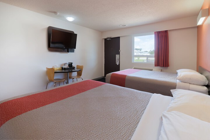 Room 28 of 52