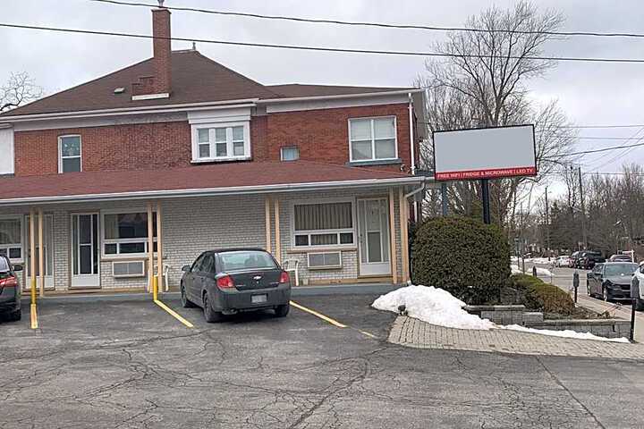 Lucien Motel