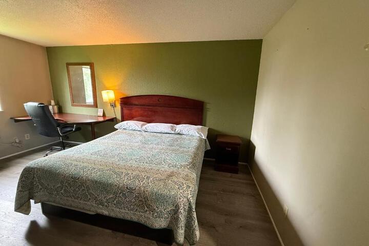 Coldwater Inn & Suites near I 69