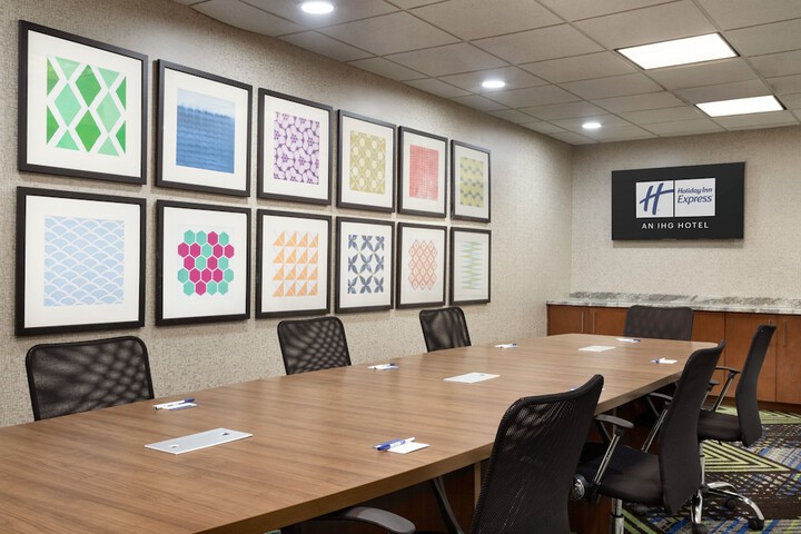 Holiday Inn Express Inn & Suites Searcy by IHG