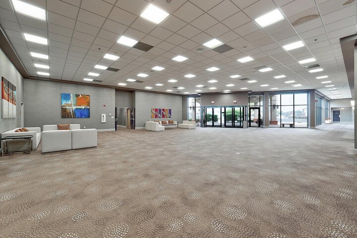 DoubleTree by Hilton Hotel Bloomington