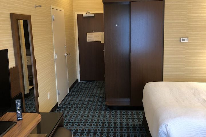 Room 12 of 36