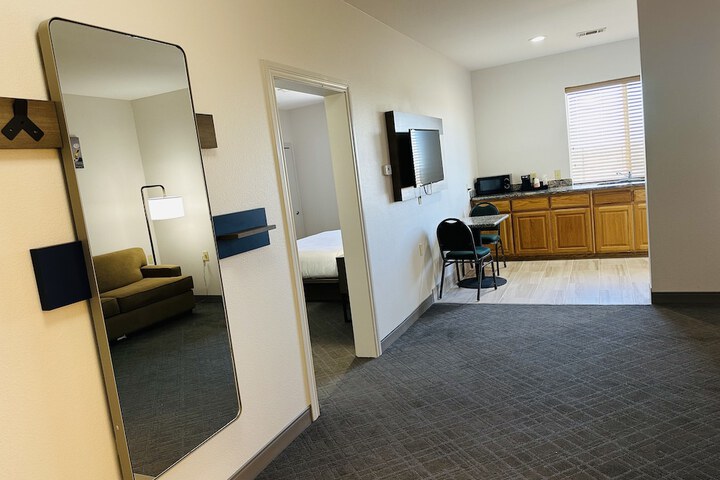 Room 37 of 52