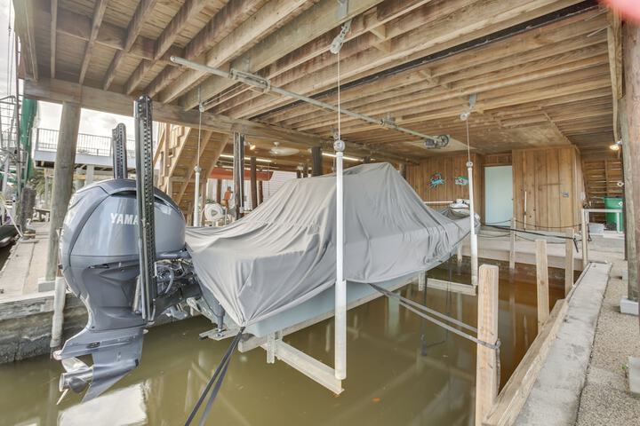 Private Dock Lanai: Bayou Retreat in Barataria!