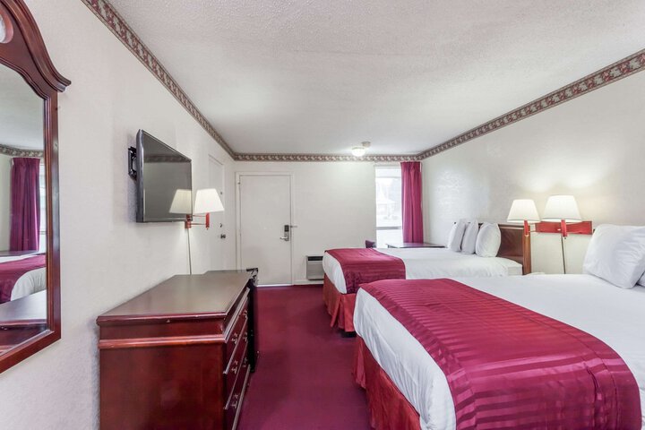 Room 12 of 20