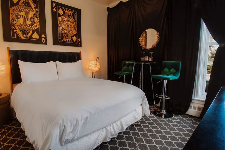 Room 19 of 46