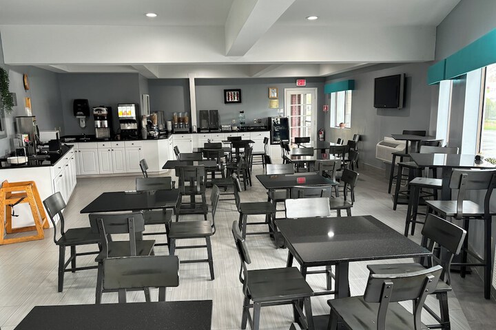 Breakfast/Coffee Service 43 of 49