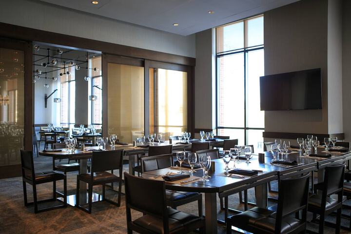 Dining 100 of 125