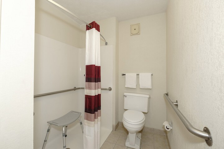 Room 9 of 24