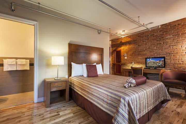 Room 28 of 62