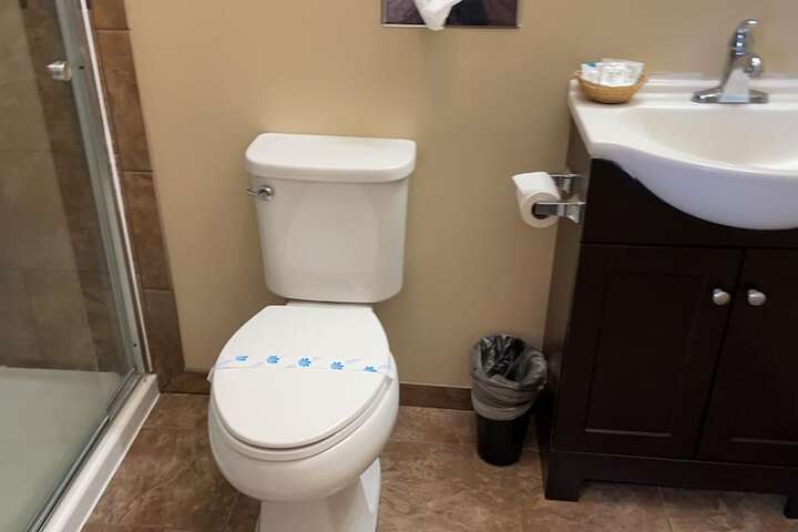 Room 8 of 25