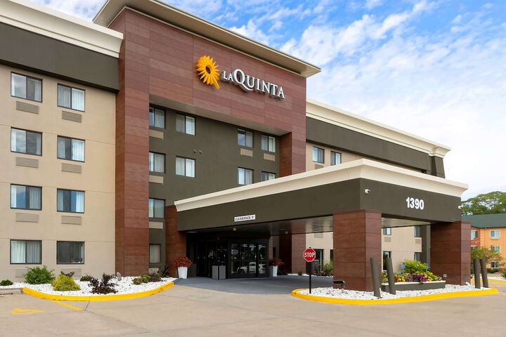 Hotel 11 of 78