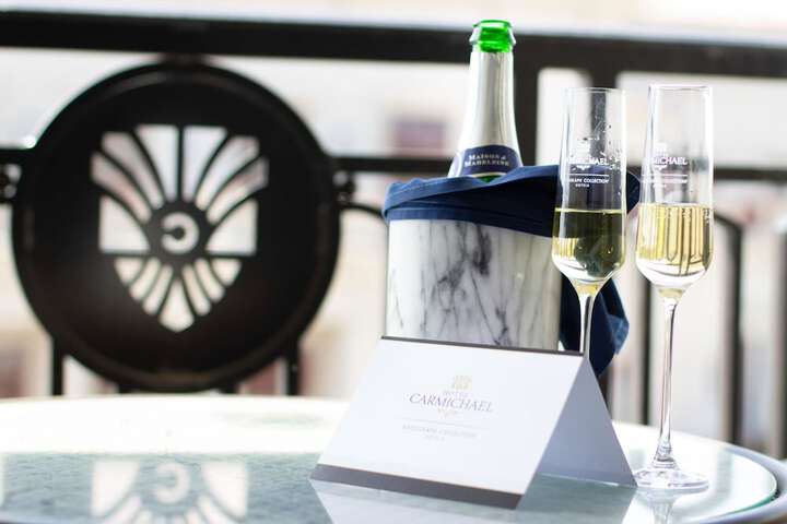 Hotel Carmichael Autograph Collection
