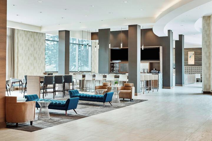 AC Hotel by Marriott Cincinnati at the Banks