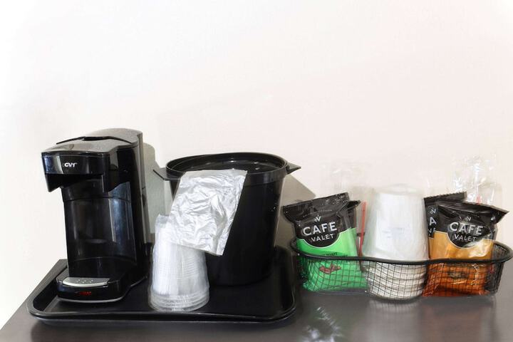 Breakfast/Coffee Service 31 of 39