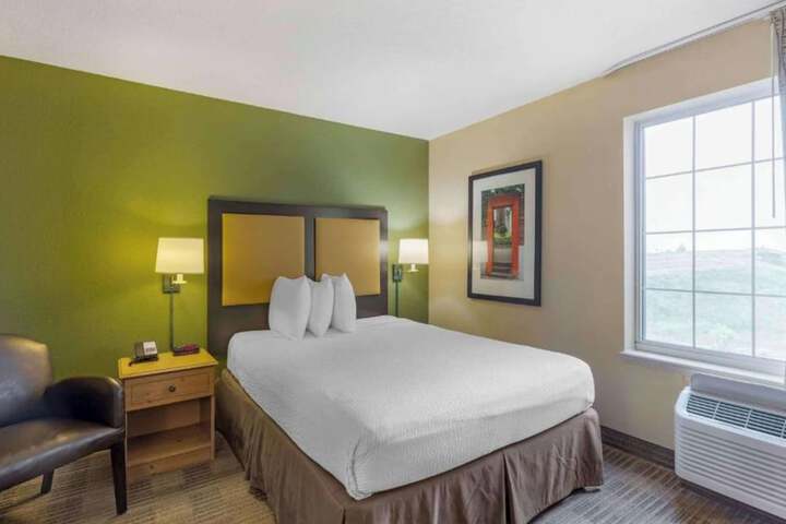 Studio 6 Extended Stay Chicago Vernon Hills Lincolnshire IL