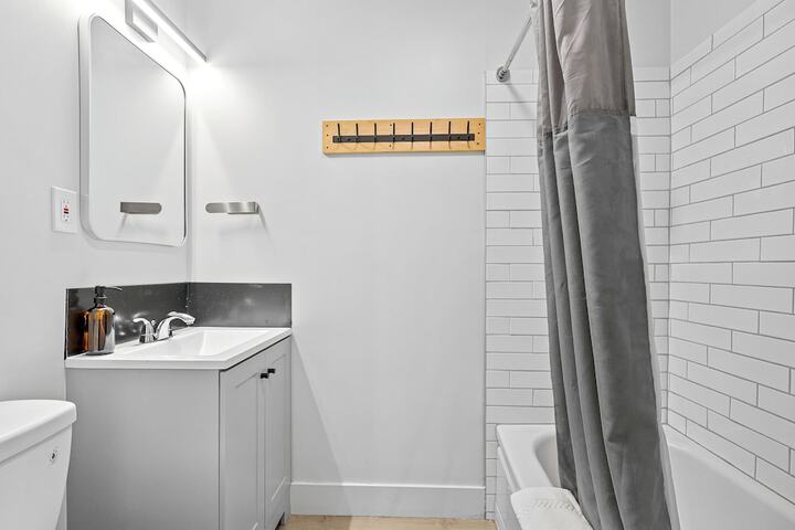 Basecamp Lodge