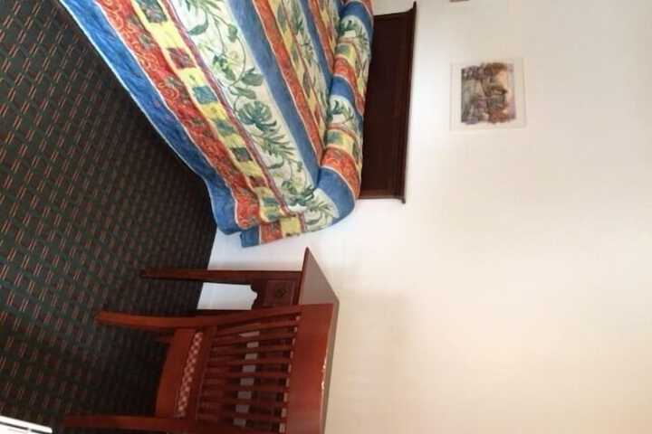Room 16 of 19